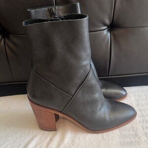 Aldo Dark Gray Leather Heeled Boots